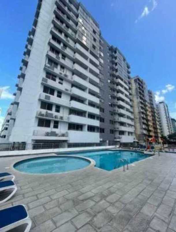 Kitchen with granite countertops, stove, refrigerator in PH Toscana Villa Lucre Panama City