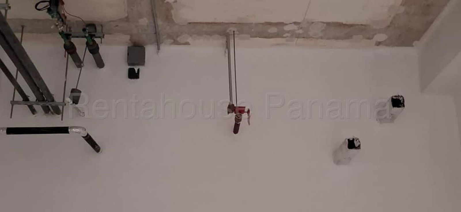 Modern lobby with vibrant seating in Town Center Costa del Este Medical Tower Panama