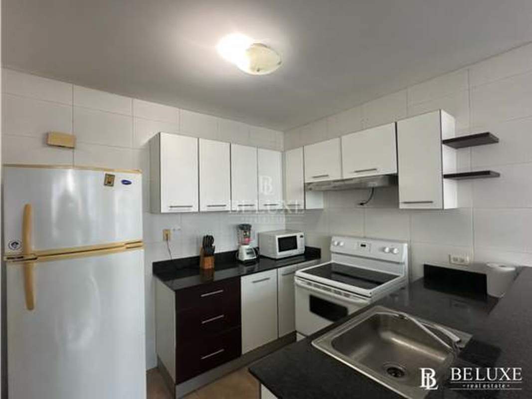 Sky lounge rooftop infinity pool overlooking Pacific Ocean and skyline PH Bayfront Panama City