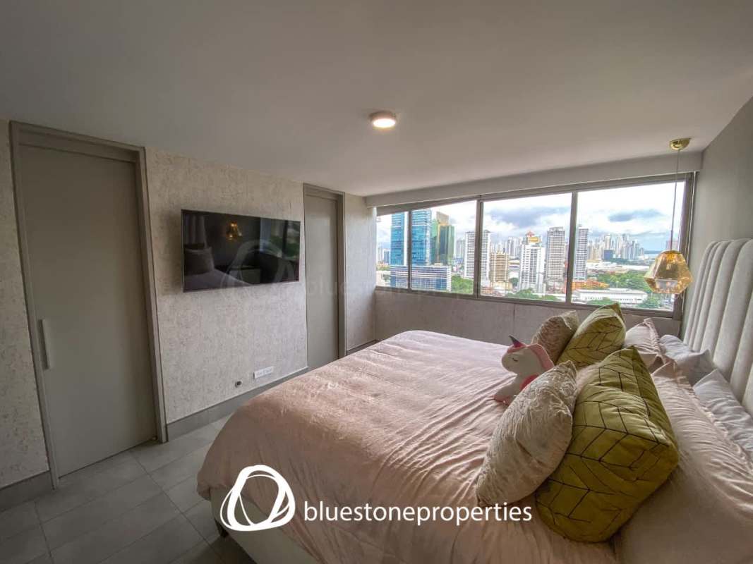 Contemporary kitchen with granite countertops and appliances PH Marriott Marbella Panama