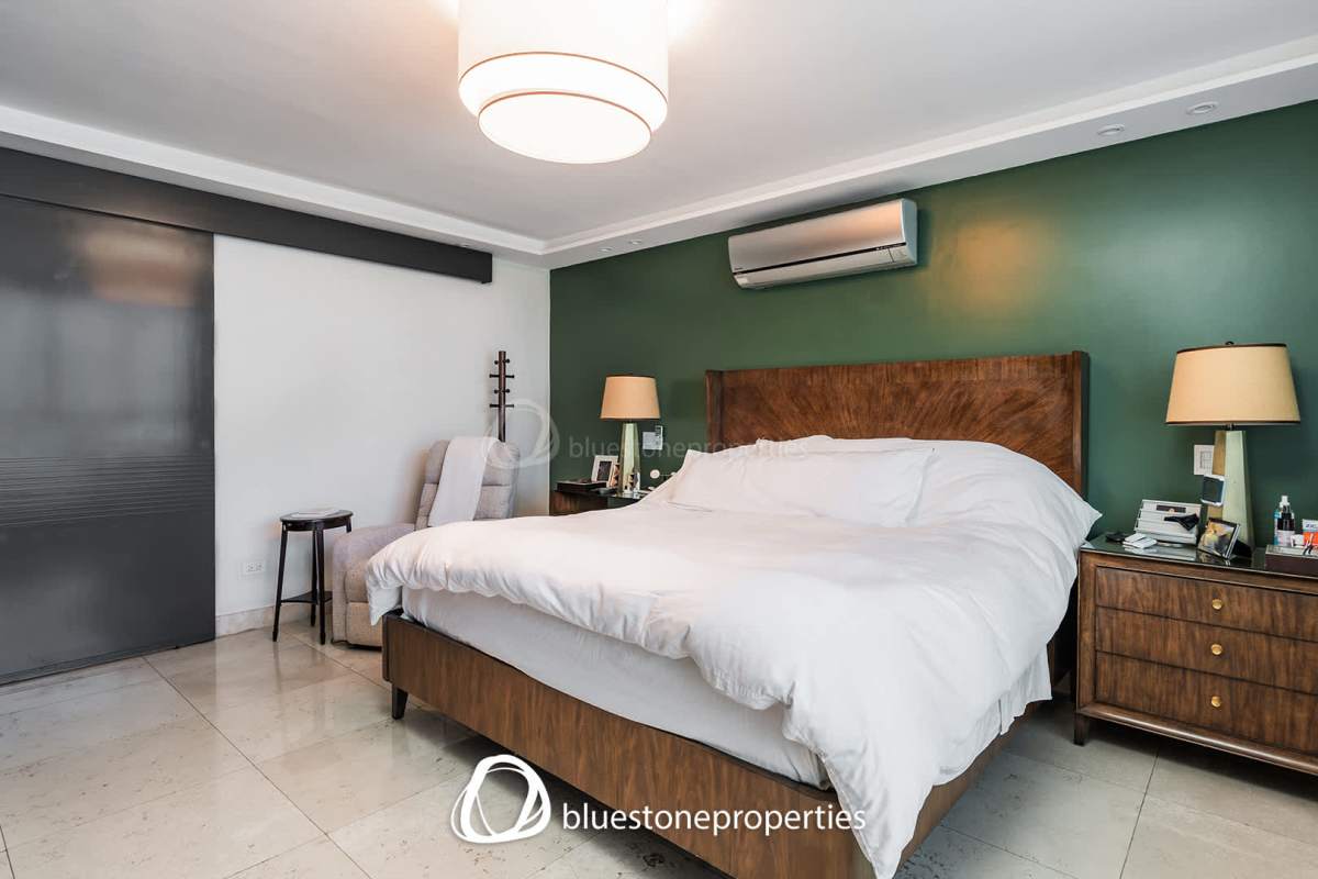 Remodeled 3BR Luxury Condo PH Marbella Tower Panama City