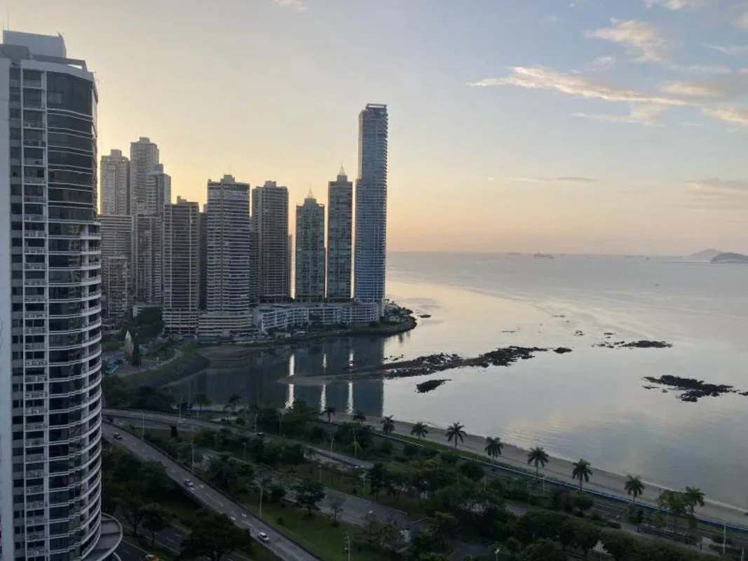 Bayfront Oceanview Furnished 1BR Apartment for Rent Avenida Balboa