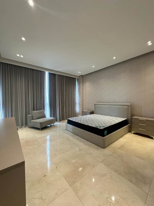 Luxury Furnished 3BR Marina View Condo at Ocean Reef Islands