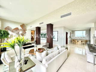 Penthouse for Rent in Santa María - 5 bedrooms