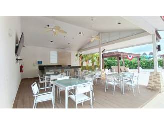 Bathroom with glass walk-in shower in Bosques del Pacifico single family house for rent