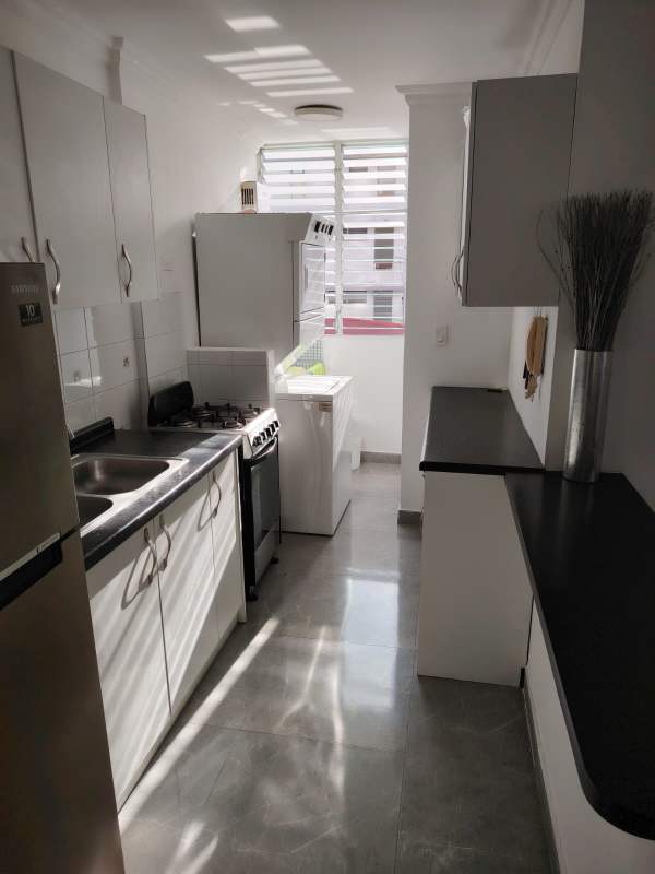 Apartment modern bathroom PH Bella 54 with fine tile finishes Panama City