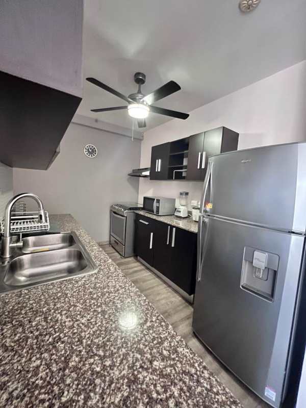 Granite countertops, modern cabinetry, appliances in kitchen PH El Doral 12 de Octubre Panama