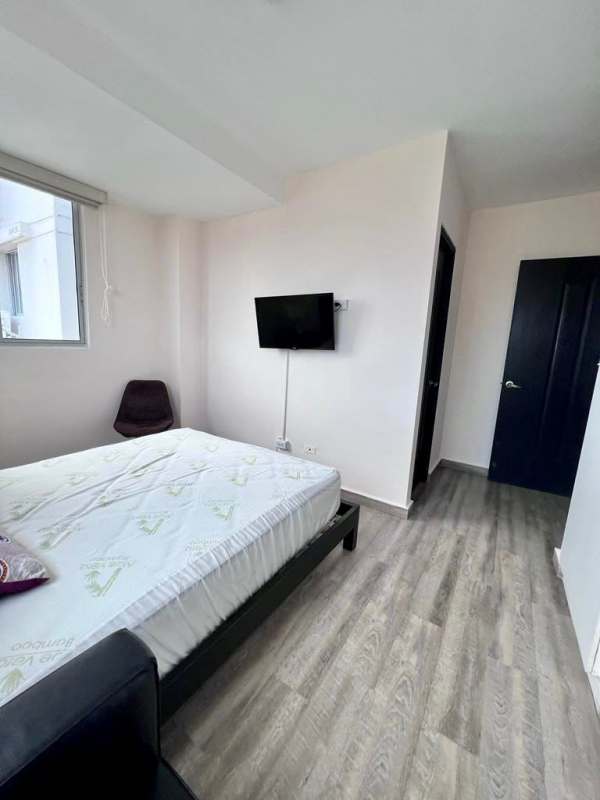 Furnished 2BR Apartment with Balcony & Pool Rent PH El Doral 12 de Octubre