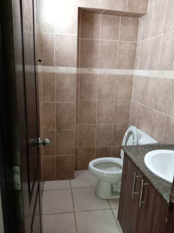 Bedroom with ceramic floor, ceiling fan, built-in wardrobe in PH Beyona Park Parque Lefevre