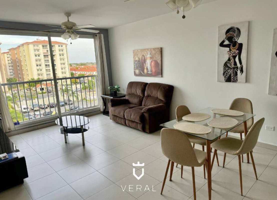 Modern kitchen with granite countertop and appliances PH Torres de Versalles Las Acacias Panama City