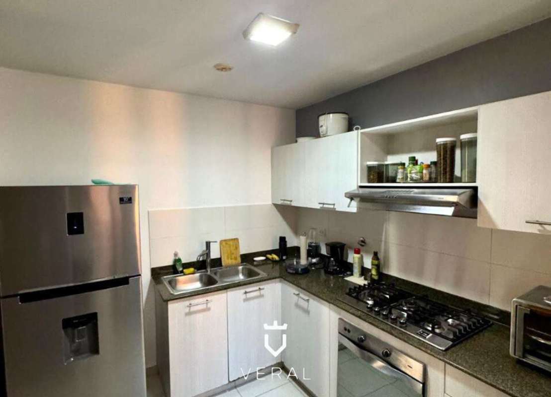 Secondary bedroom with closet and air conditioning in PH Torres de Versalles Las Acacias Panama