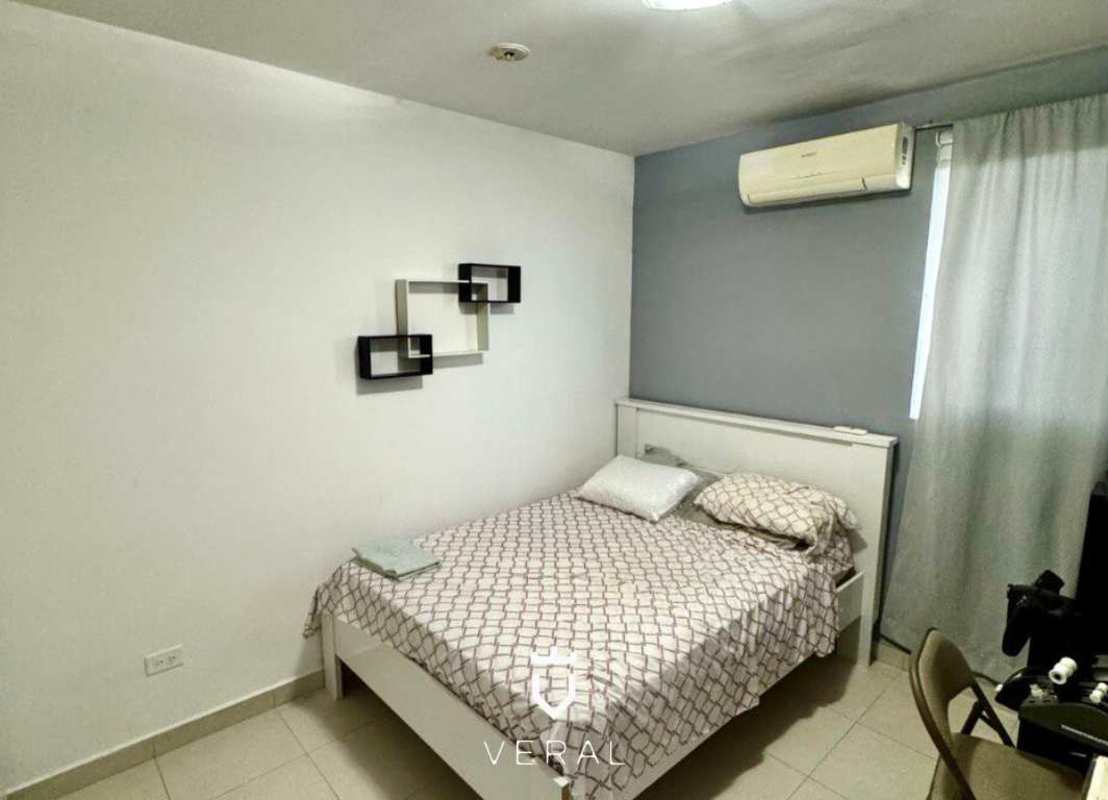 Bedroom with balcony views, ceiling fan and AC PH Torres de Versalles Las Acacias Panama