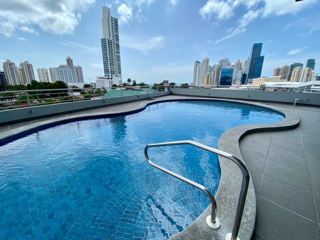 Granite Italian kitchen with hardwood cabinets and appliances in PH Paramount Panama