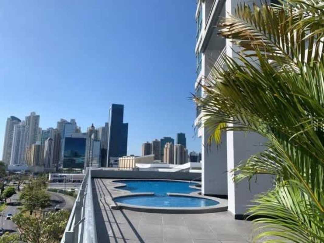 Rooftop social area with infinity pool overlooking Panama skyline and Pacific Ocean, PH Paramount San Francisco