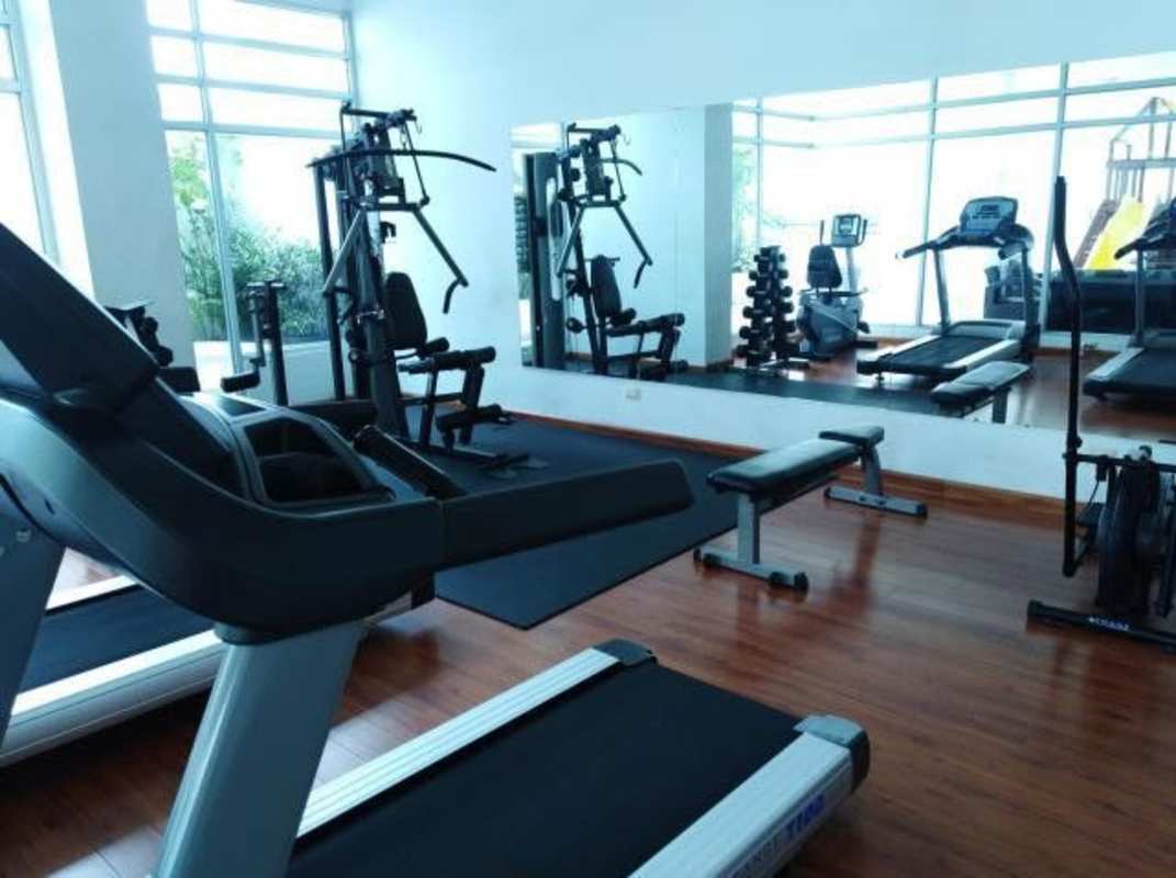 Infinity pool with ocean view at PH Seascape Costa del Este