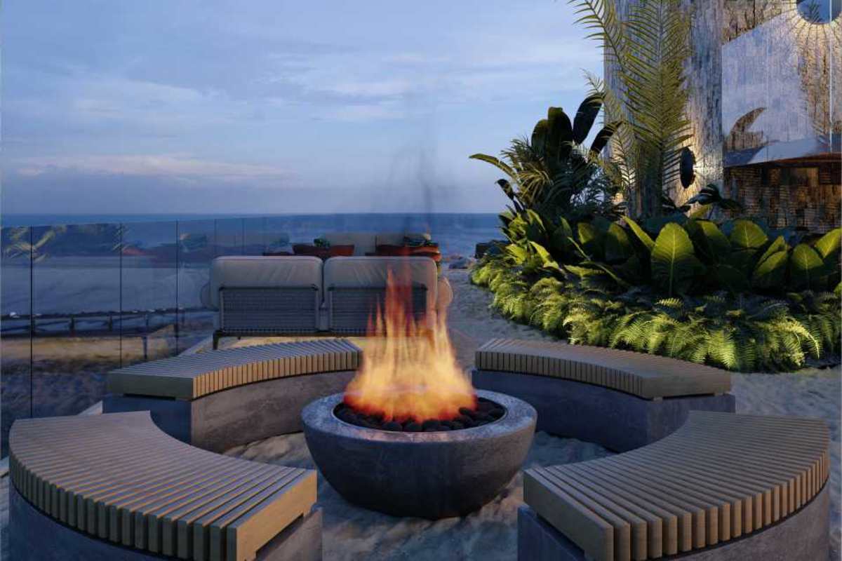 Cozy bedroom with large window in condo PH The Garden Coco del Mar