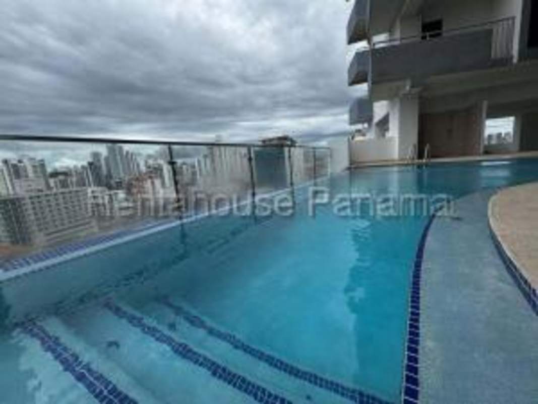 Rooftop infinity pool overlooking Panama City skyline at PH Worldwide