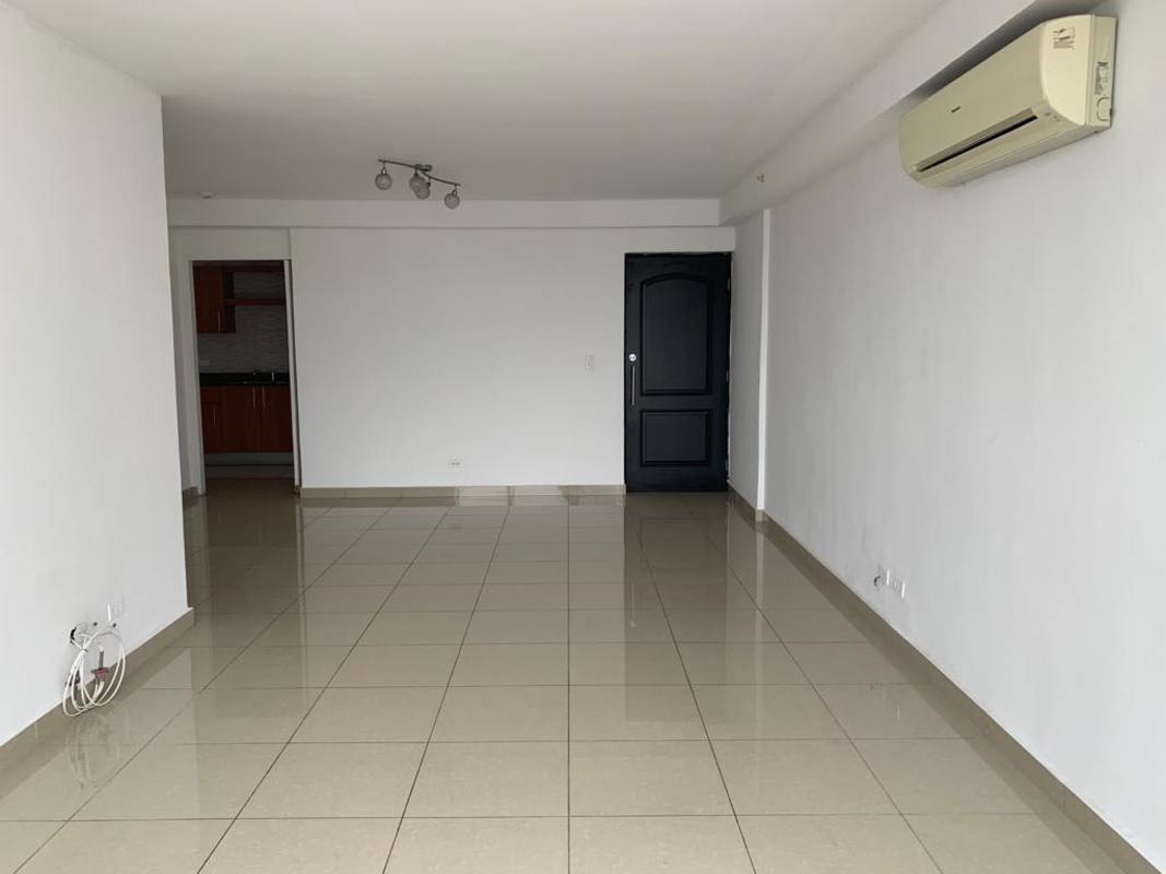 Bright living room with tile flooring and air conditioning in PH San Francisco Bay Panama City