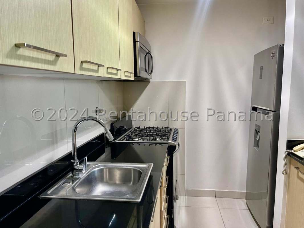 Granite countertop kitchen with appliances furnished rental Obarrio Panama