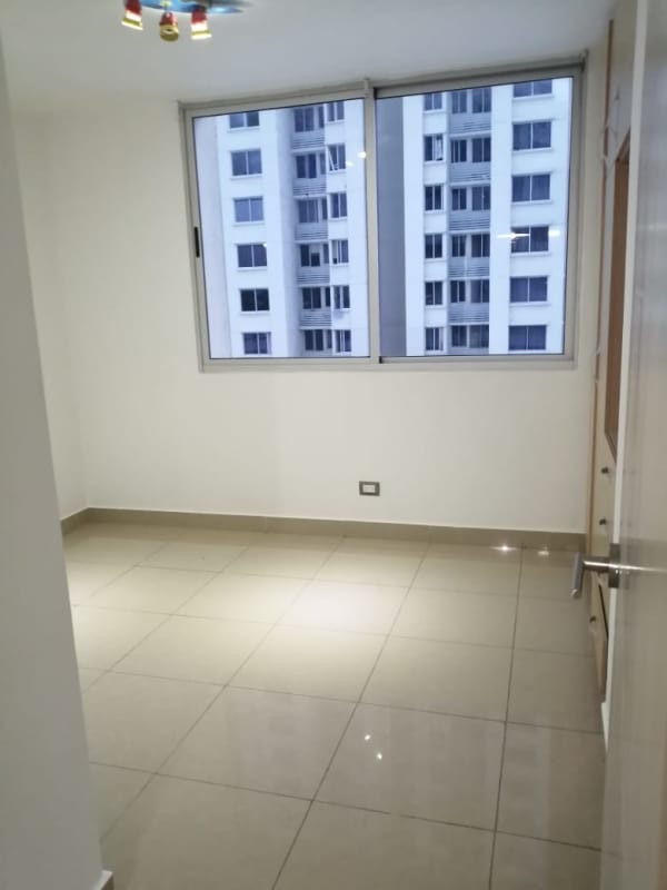 Laundry space with large window and washer connection in PH Condado Gardens Panama