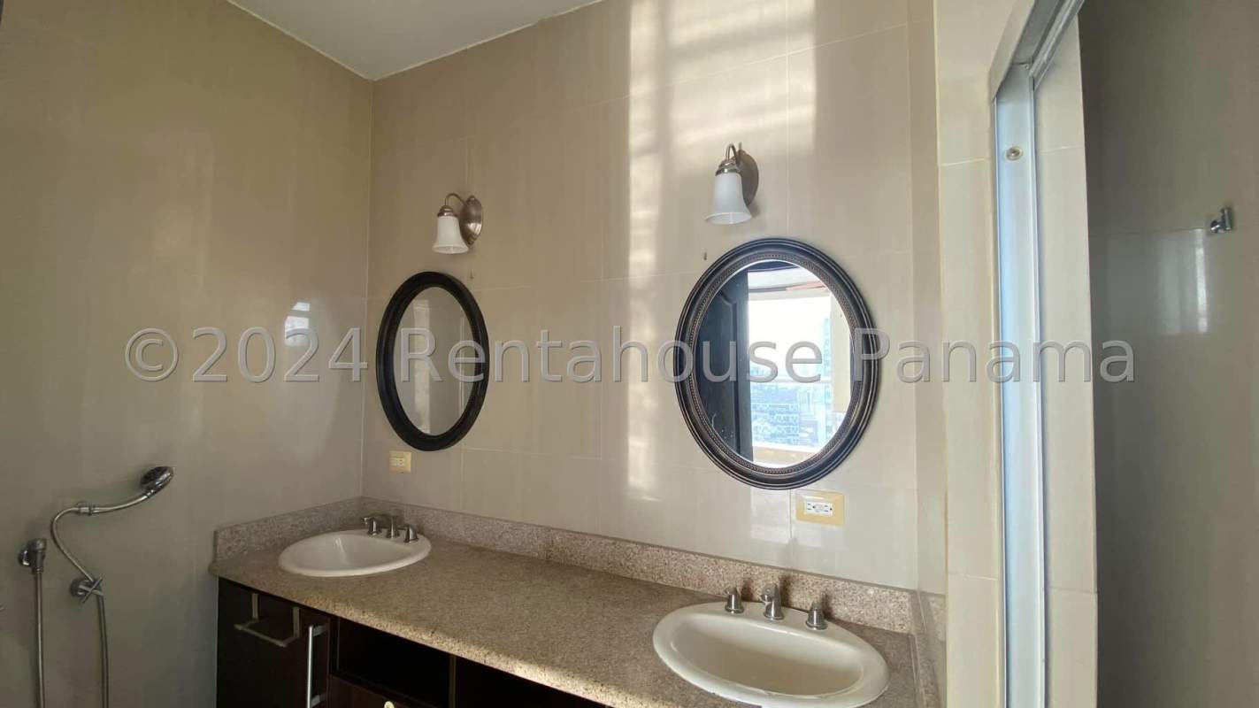 Bathroom with double sink vanity, granite countertops at PH Vitro Tower San Francisco Panama