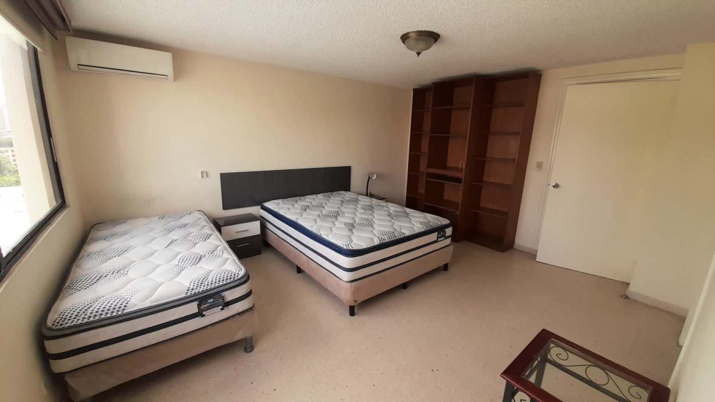 Contemporary bathroom with vessel sink, walk-in shower, mirror cabinet PH Marfil Panama