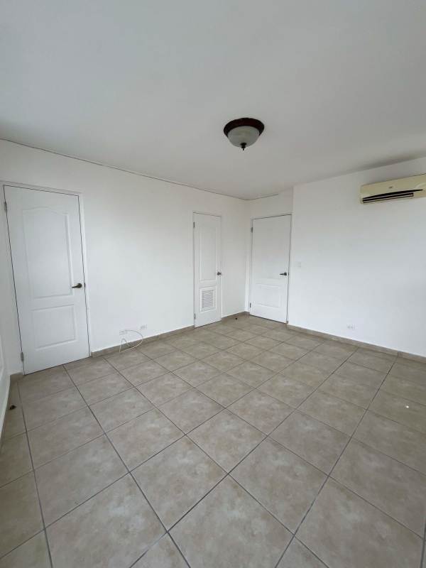 Compact kitchen with appliances, tile floors and laundry space PH San Francisco Bay Panama City