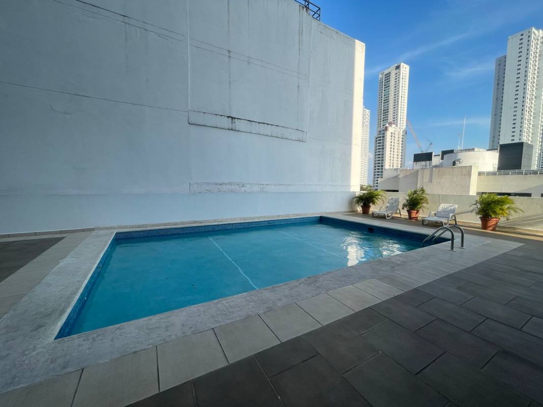 Roof Top swimming infinity pool overlooking Panama City skyline at PH Lexus Tower