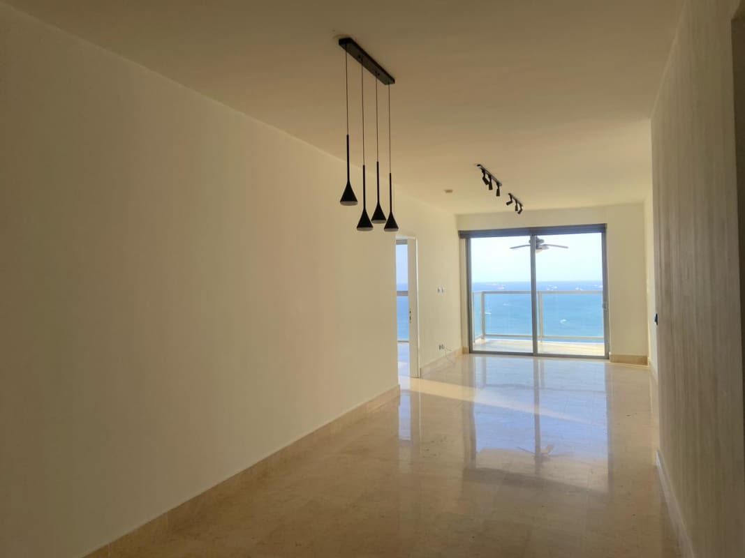 Balcony panoramic skyline and Pacific Ocean view in PH YOO Panama Balboa Ave