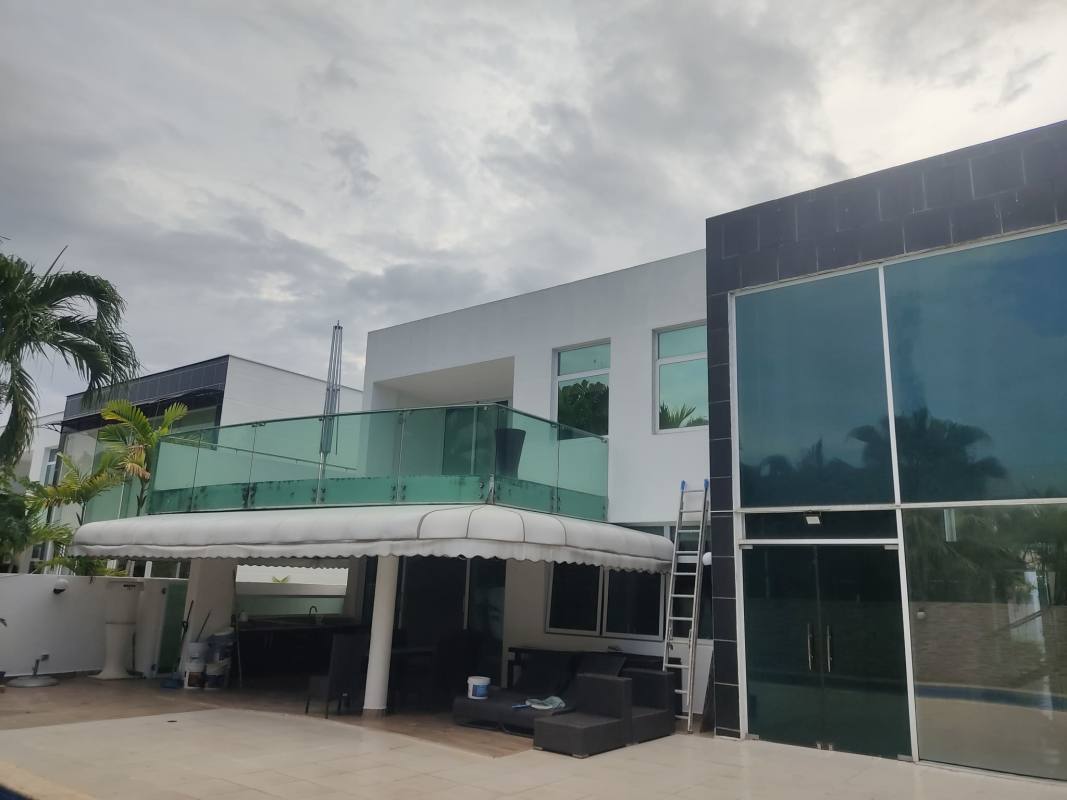 Luxury 5BR House with Pool in Costa Esmeralda Costa Sur