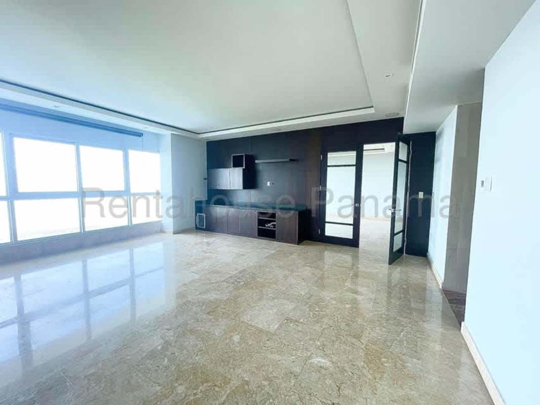 Master suite with marble floors, ocean views, walk-in closet in PH Costa del Este Panama City