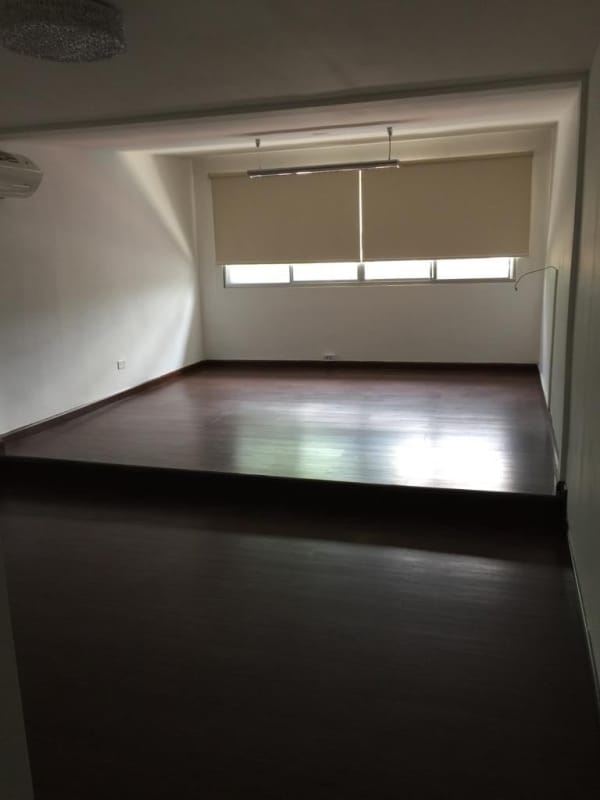 Private swimming pool and terrace area in Marbella commercial property for rent