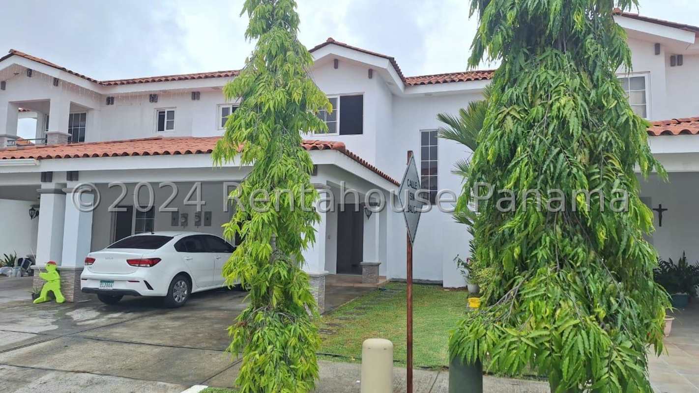 Versalles 3BR Modern House Gated Complex Costa Sur