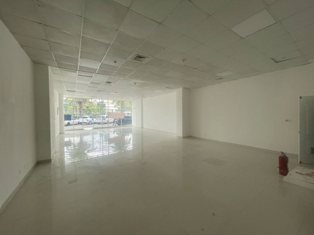 Retail or office space with large glass windows, tile floors in prime commercial building Punta Pacífica