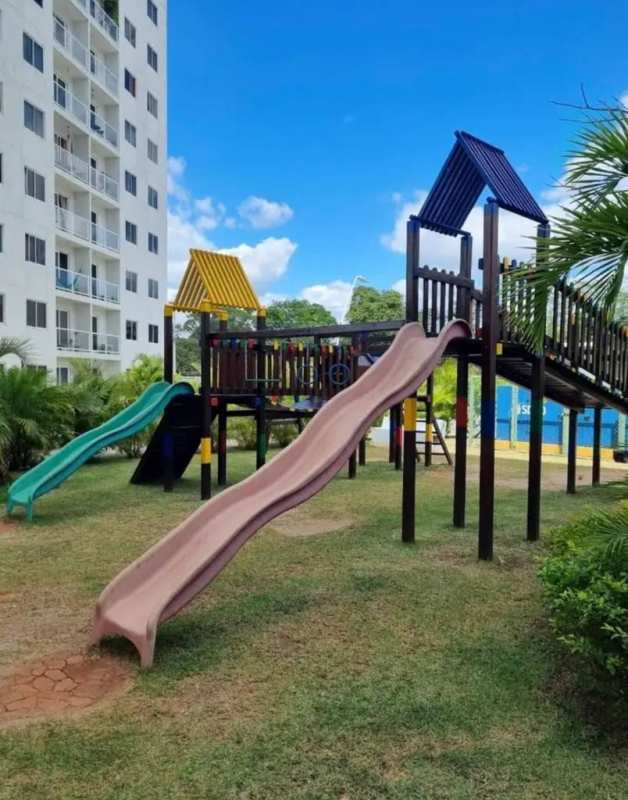 Bathroom with glass shower enclosure, accent tiles, and vanity at Torres de Cantabria Panama City