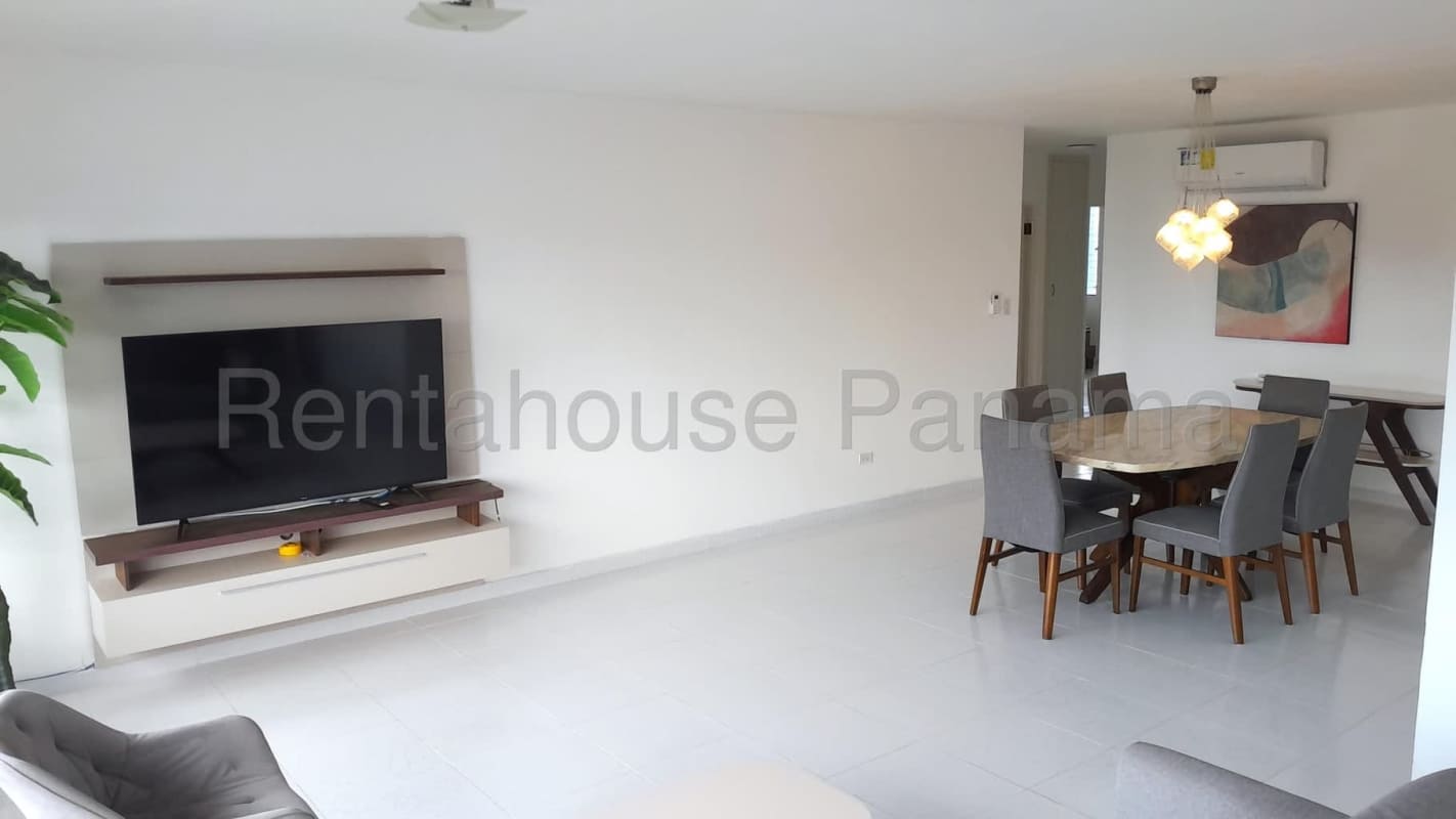 Modern dining area with pendant lighting and tiled floors at PH Country Park San Francisco