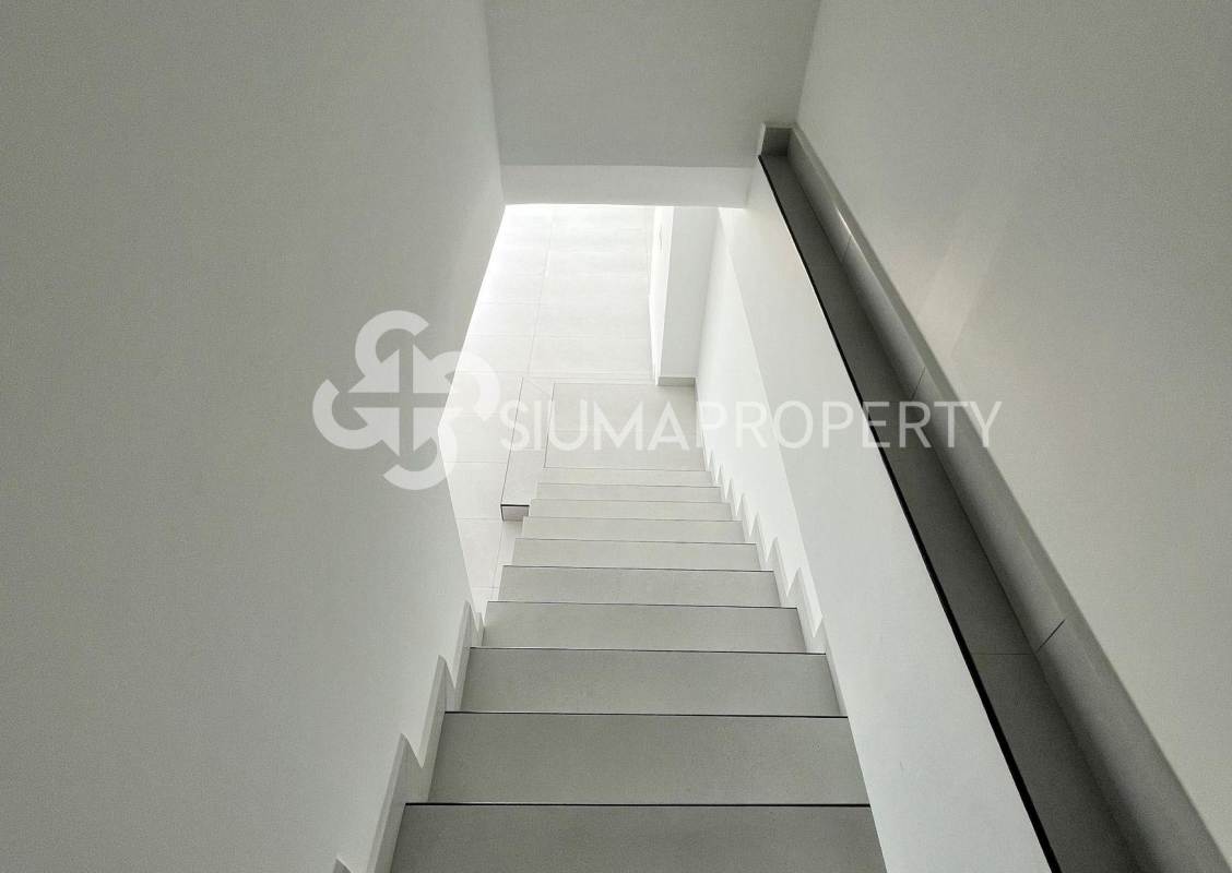 Minimalist modern staircase duplex penthouse PH BICSA Avenida Balboa Panama City