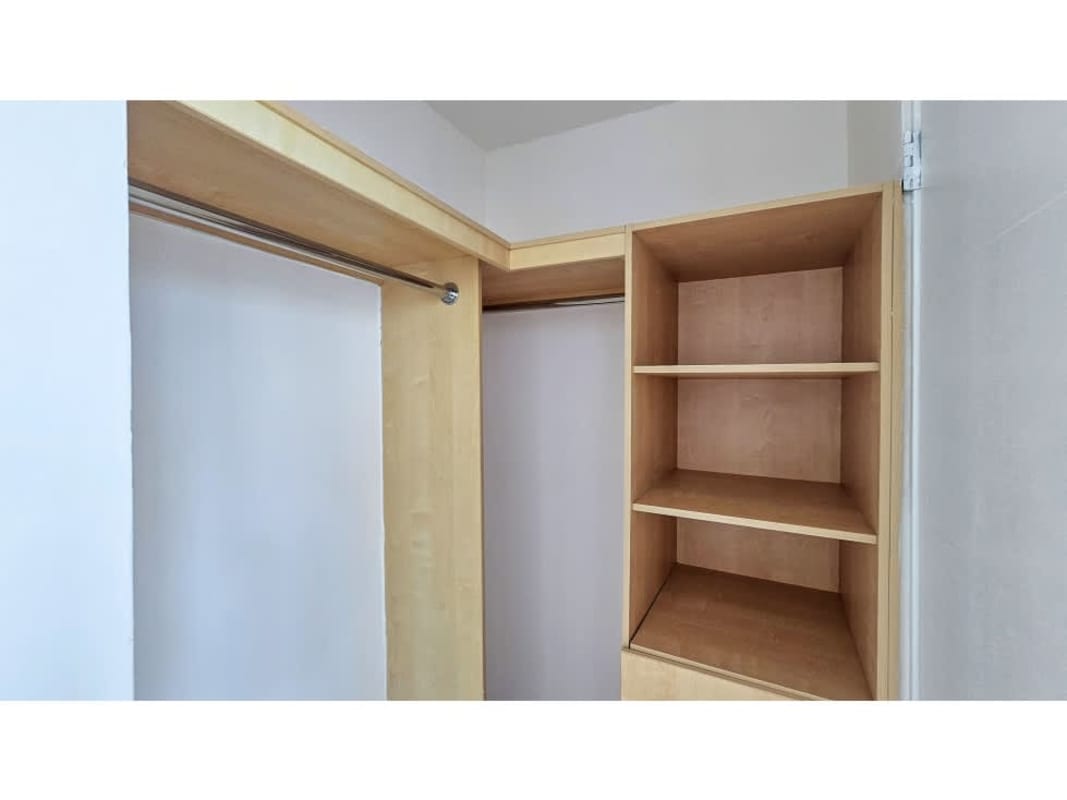 Kitchen with granite countertops, built-in appliances, Costa del Este Premier Panama