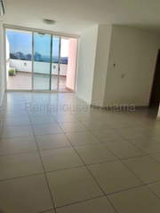 Apartment for Sale in San Francisco - 3 bedrooms