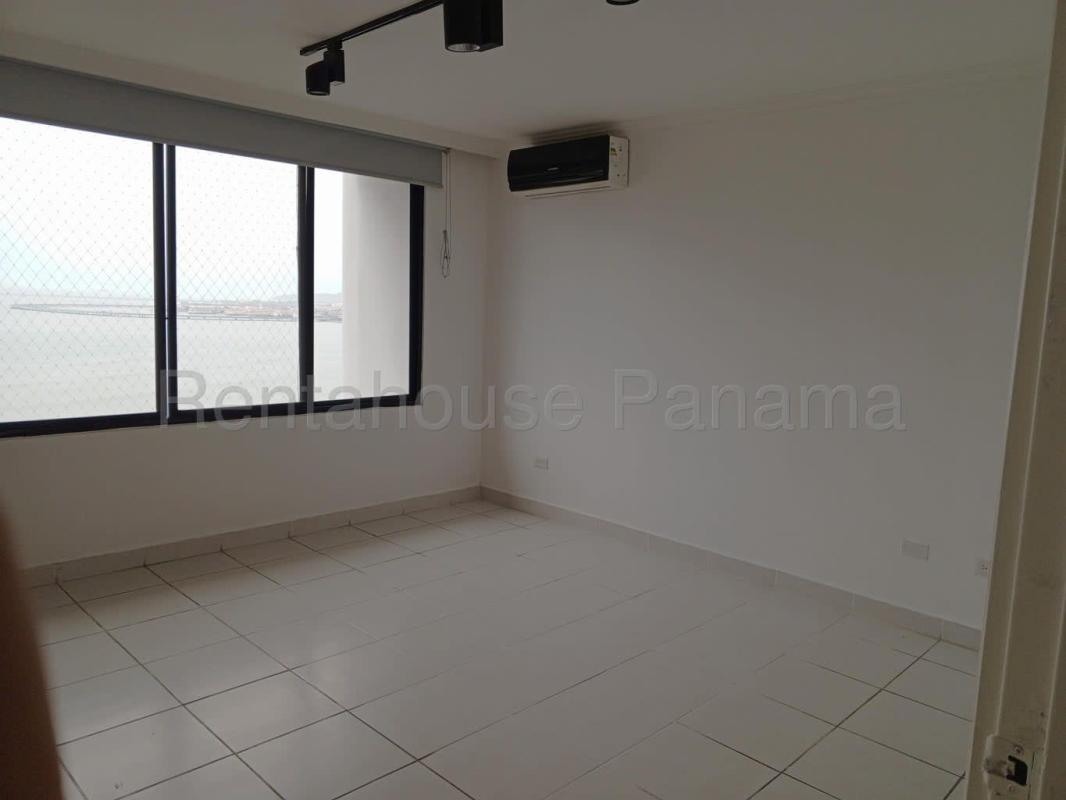 Covered balcony with skyline views PH Torres del Pacifico Panama
