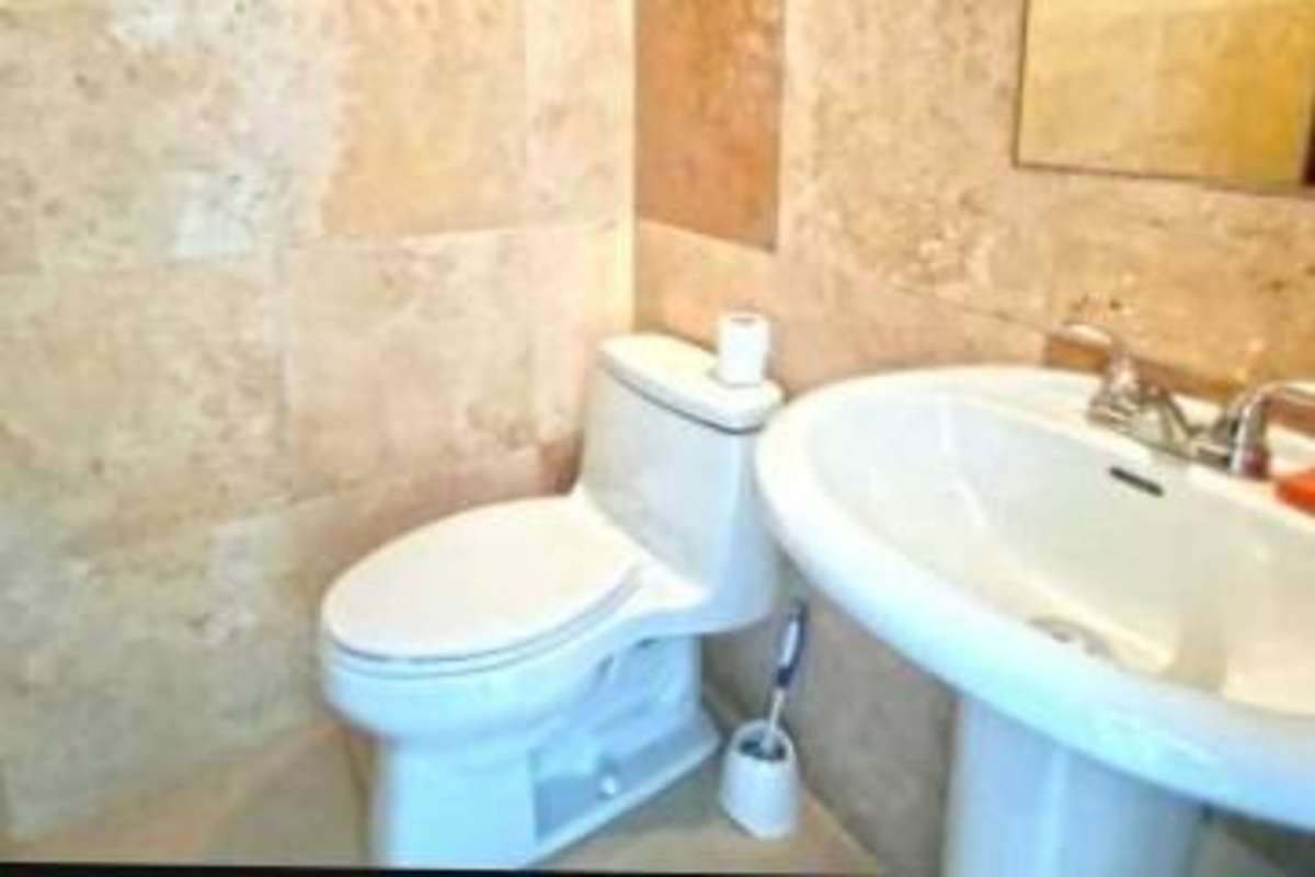 Luxurious bedroom with walk-in closet and panoramic ocean views in PH Rivage Avenida Balboa Panama City