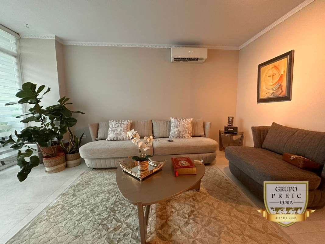 Bedroom with closet and air conditioning PH El Cangrejo Panama City rental