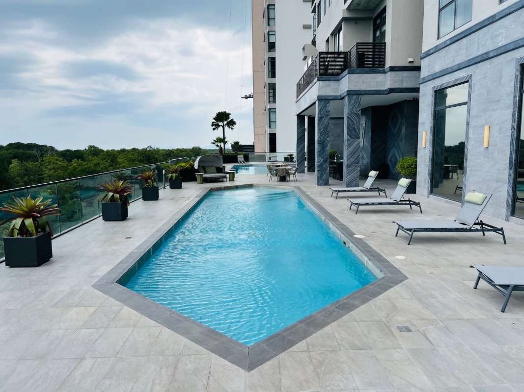 Luxury 3BR Apartment Golf View Santa Maria PH La Vista