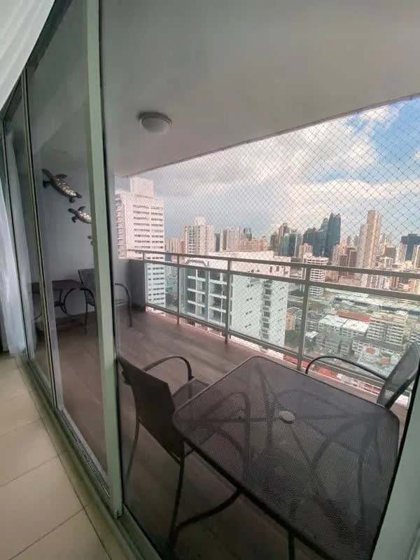 Bedroom with air conditioner city apartment PH Solaris Panama