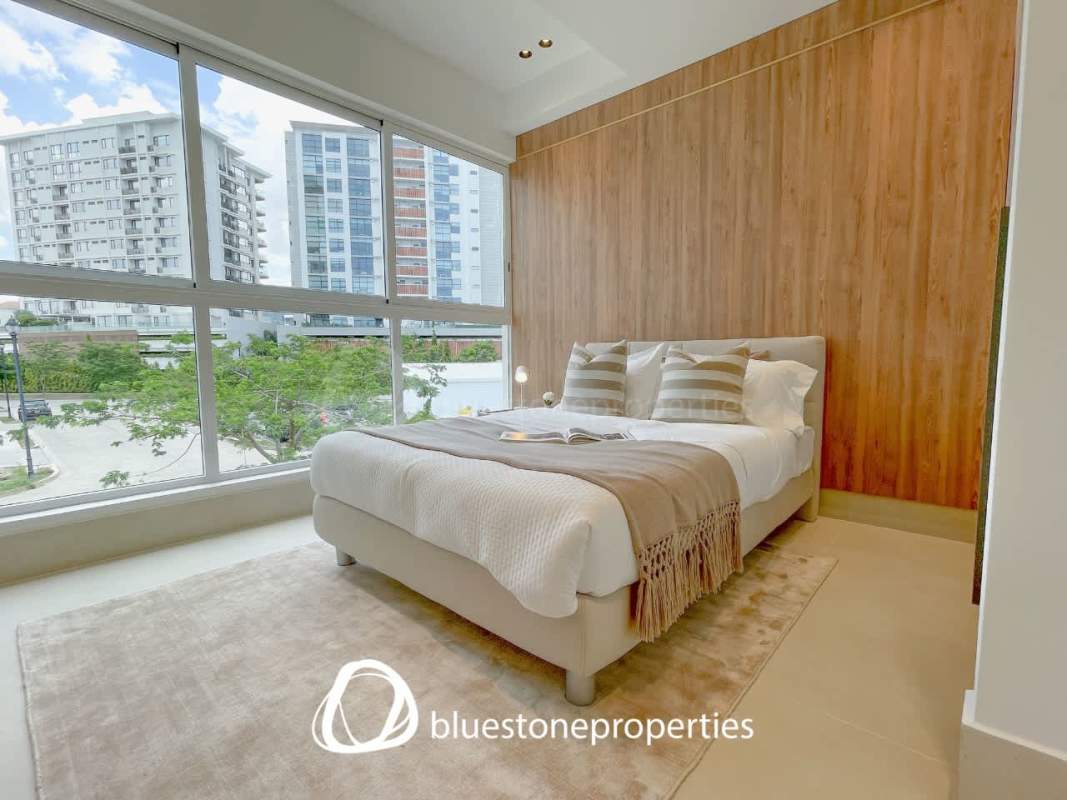Bathroom with floating vanity and glass shower PH Oceana Santa María Panama
