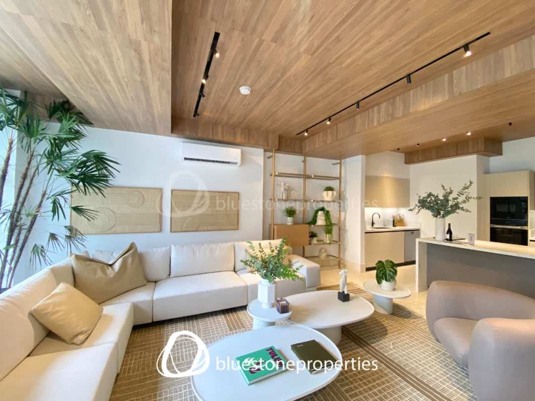 Fully equipped contemporary kitchen in PH Oceana Santa María Panama