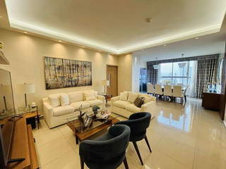 Apartment for Sale in San Francisco - 3 bedrooms