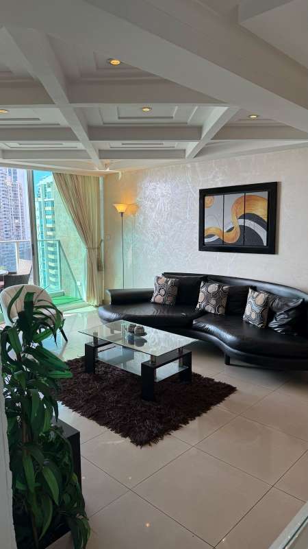 Spacious bedroom with blackout curtains, ocean view window, split AC Punta Paitilla Panama