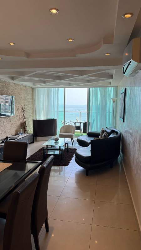 Modern renovated bathroom with glass shower enclosure in PH Pacific Sea Punta Pacifica Panama