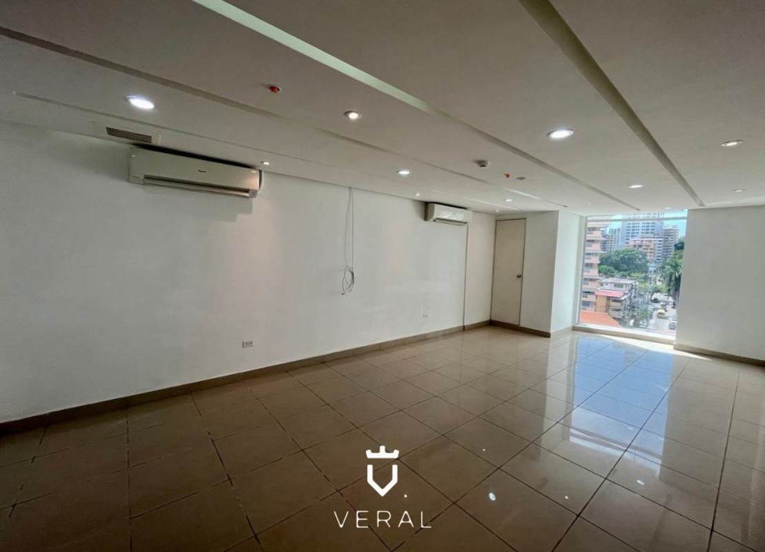 Remodeled Office in PH Centro Empresarial Mar del Sur Bella Vista